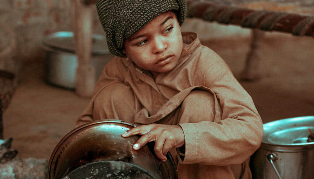 kids-washing-dish